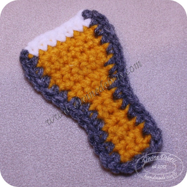 Crochet pilsner by Divine Debris